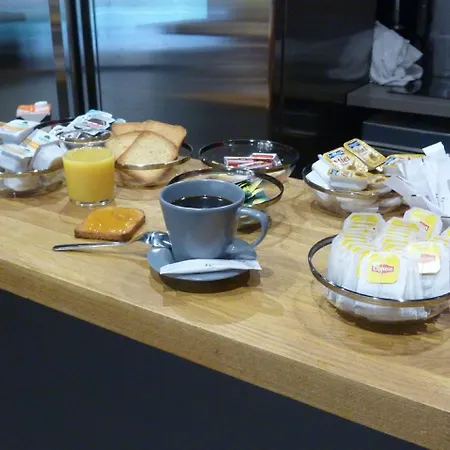 Du Jura ホテル 2*