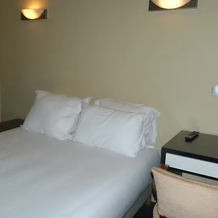 Du Jura ホテル パリ